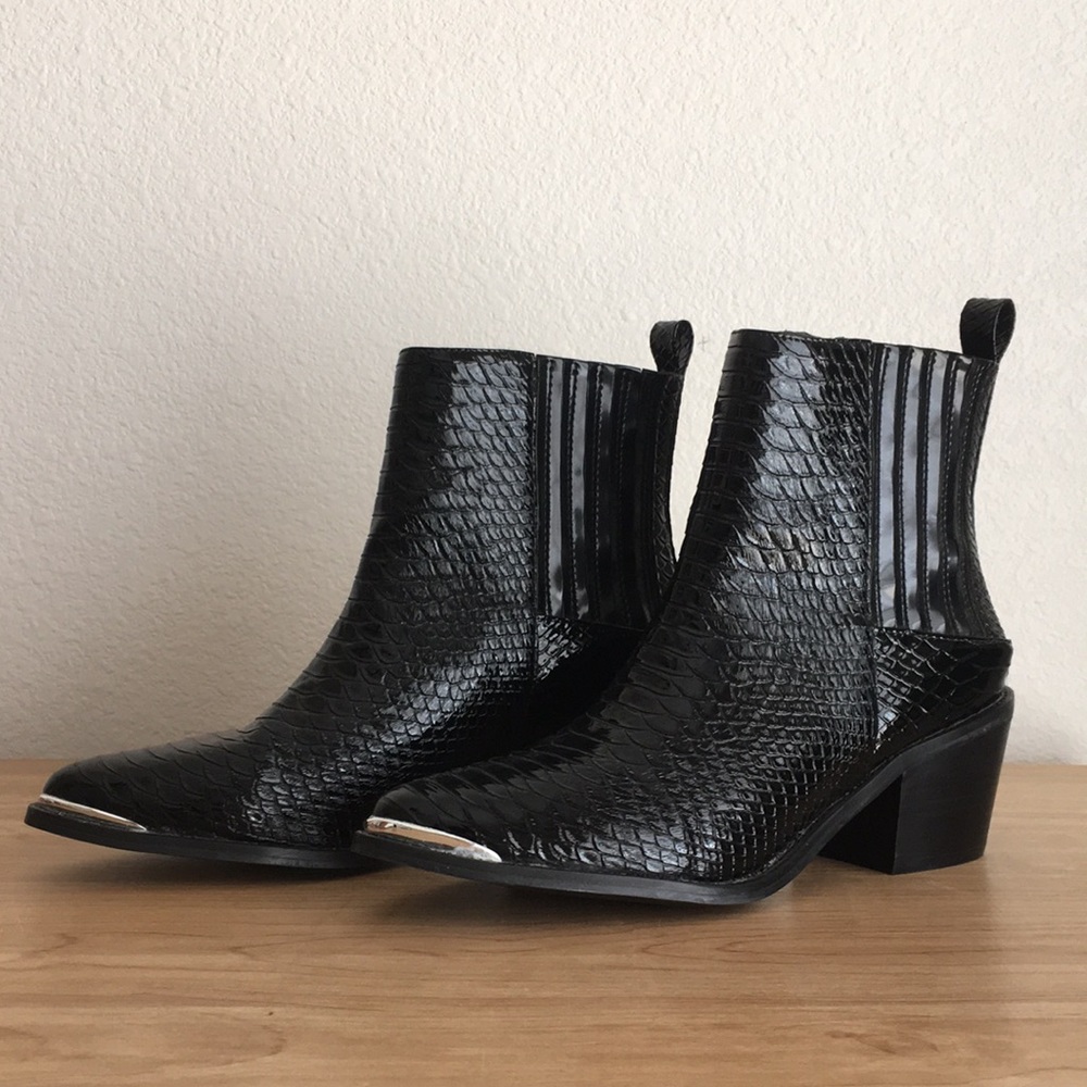 ⛓Dolce Vita NWOT ankle boot OZIAS